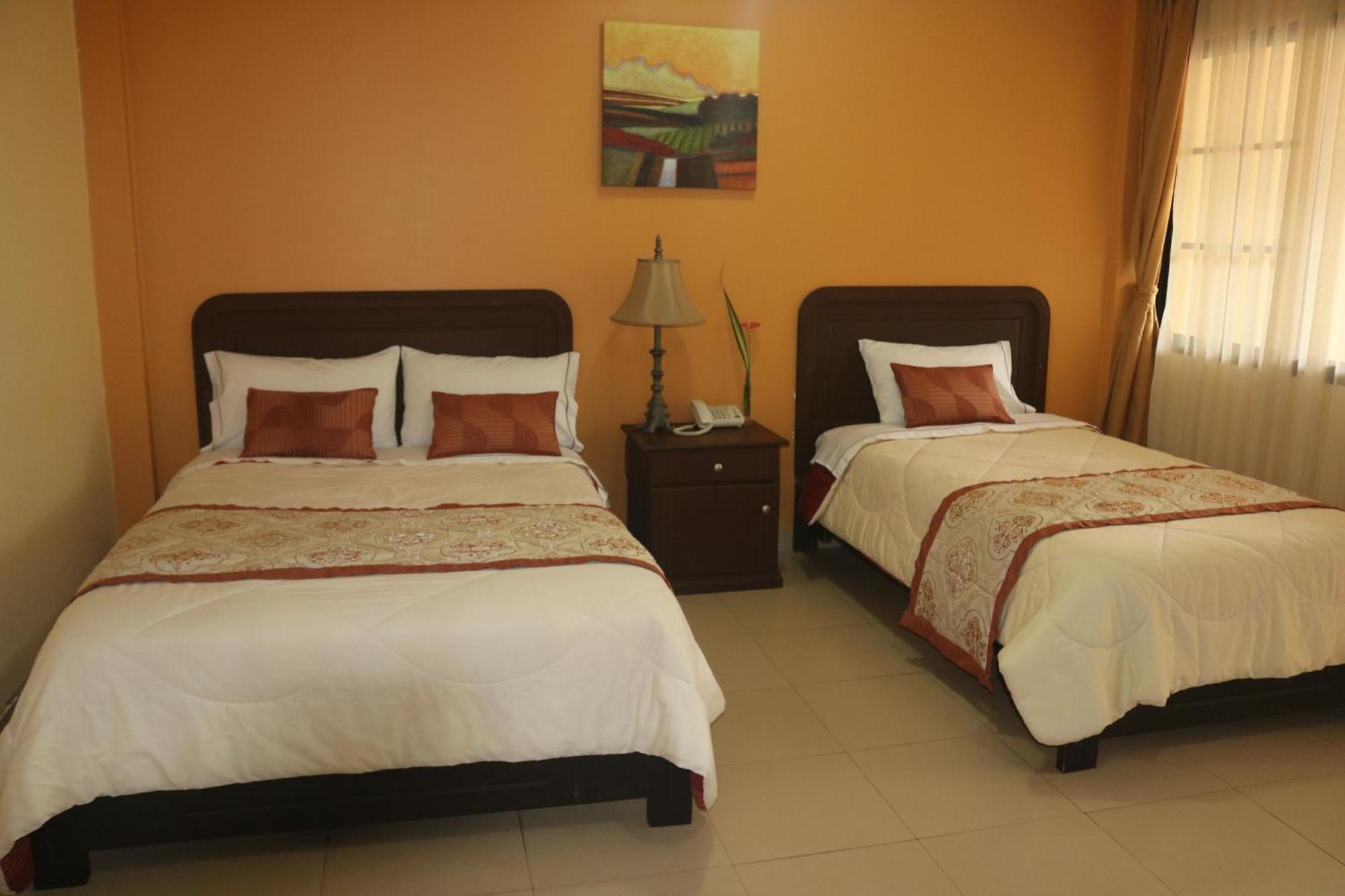 Hostal La Molienda Puyo Luaran gambar