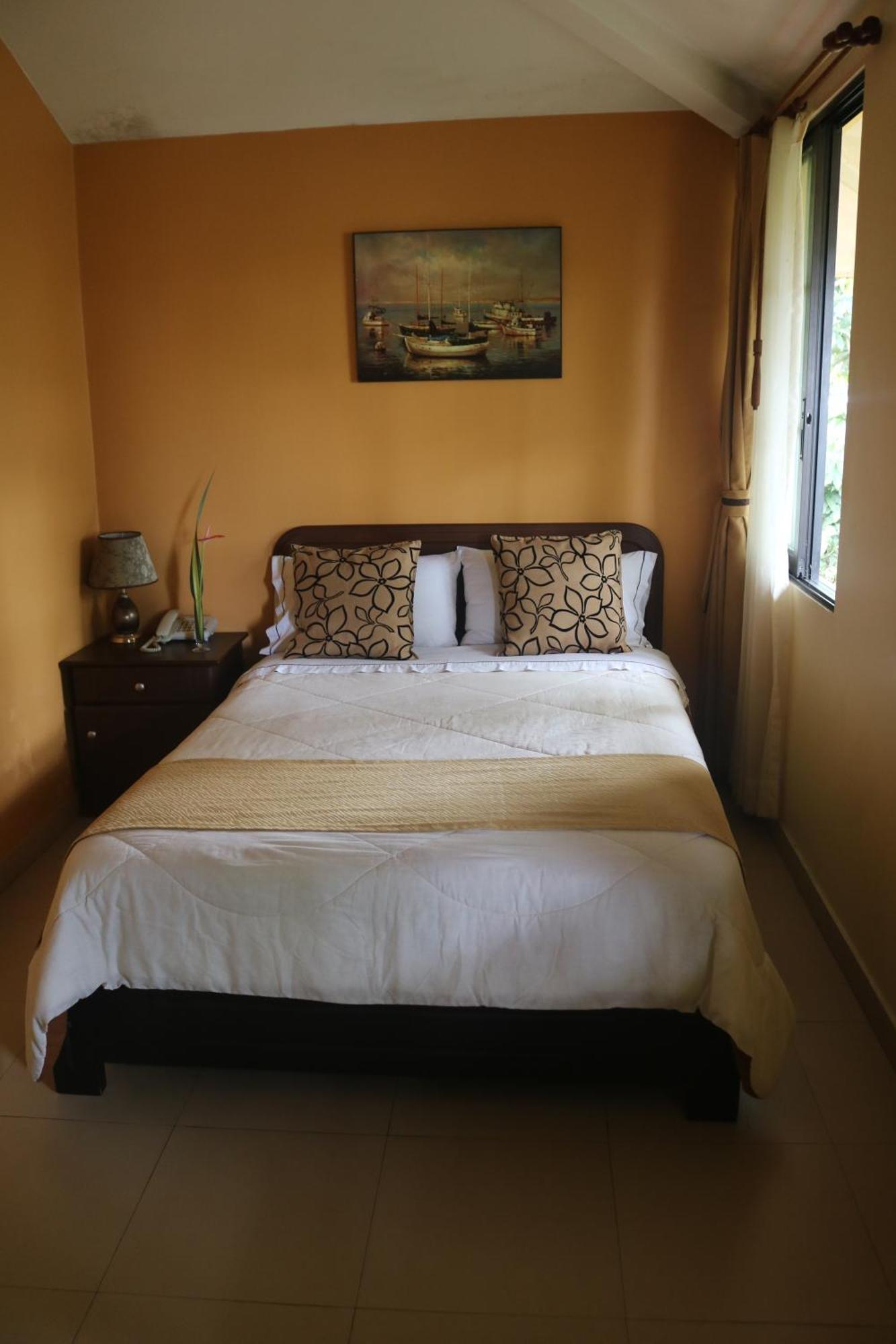 Hostal La Molienda Puyo Luaran gambar