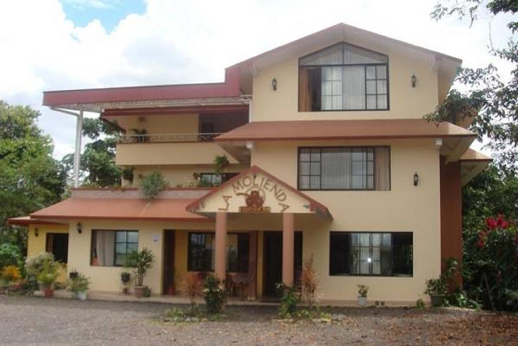 Hostal La Molienda Puyo Luaran gambar